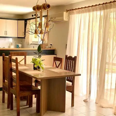 Dimitri's Maisonette Apartament